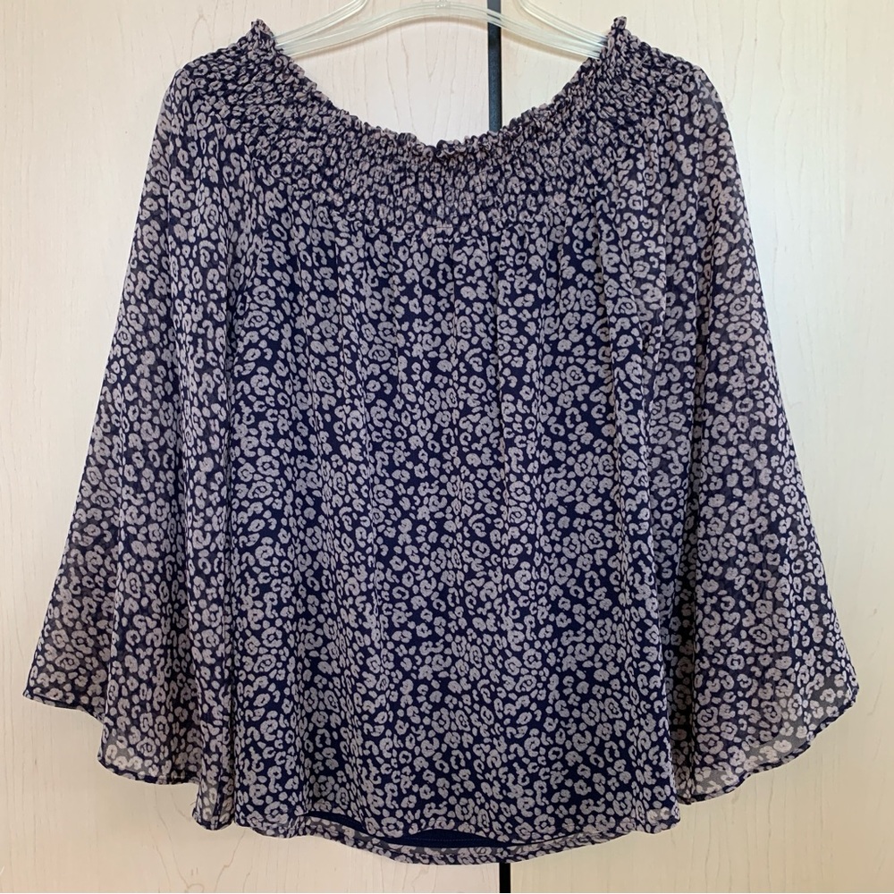 Rebecca Minkoff Women's Smocked Off The Shoulder Top Floral Navy Brown Size XS - Picture 2 of 13